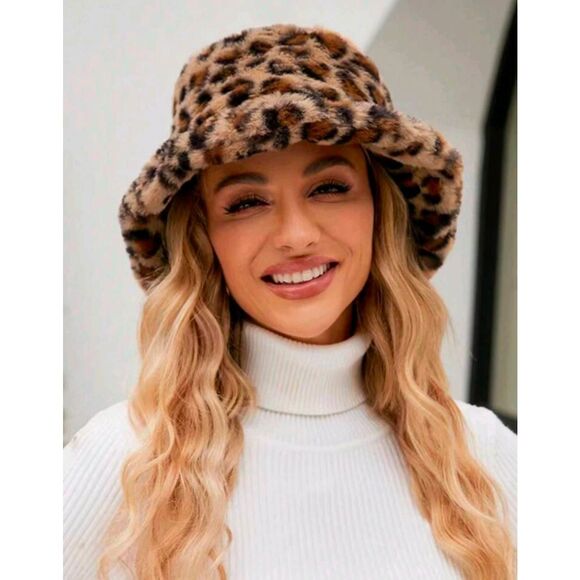 Elizabeth Besich Accessories - Ladies Fuzzy Leopard Print Bucket Hat